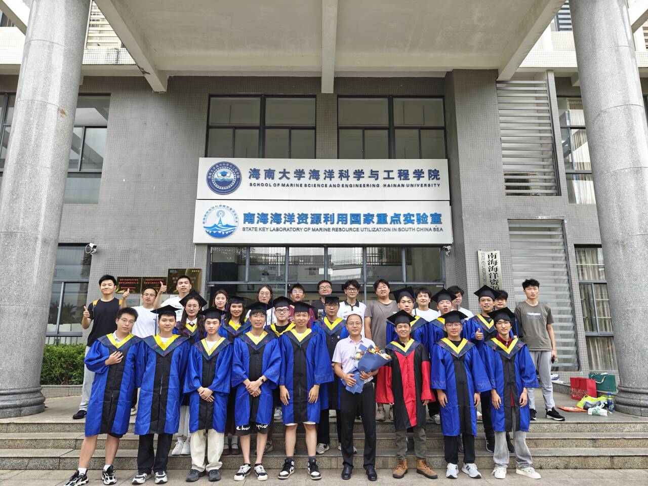 （2022级毕业合影）